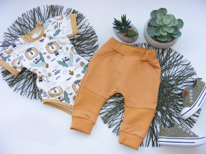 G-baby 2-dílná sada body kr. rukáv, tepláčky Lion - horčicová, vel. 80, Velikost: 80 (9-12m)