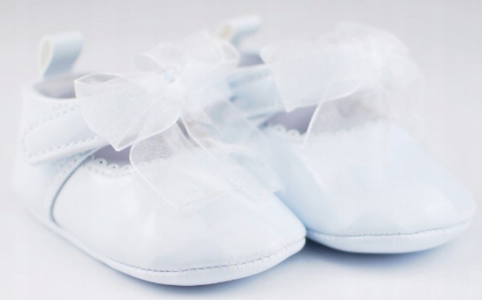 Kojenecké capáčky/botičky, lakýrky s mašličkou, bílé, Baby Nellys, vel. 6/12 m, Velikost: 68-80 (6-12m)