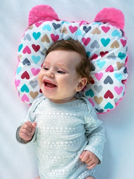 Baby Nellys Oboustanný polštářek s oušky, 30x35cm - Hvězdy a hvězdičky, minky růžová